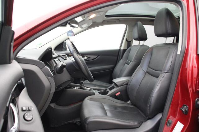 Nissan QASHQAI 1.5 dCi Business Edition - Panorama, Navi, Leer, Camera, Xenon, Trekhaak