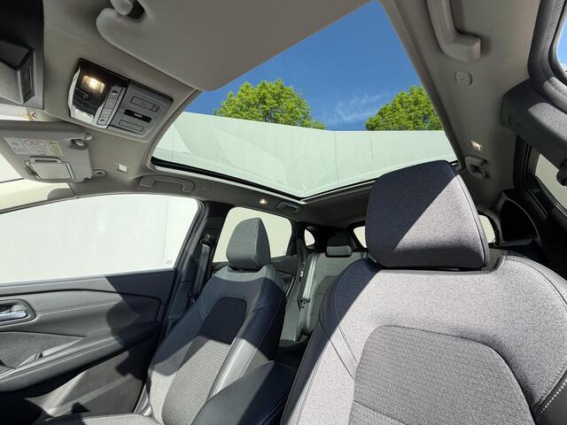 Nissan QASHQAI 1.5 e-Power N-Connecta / Panoramadak / Facelift / Navigatie / 360 Camera / Dodehoek Detectie / Apple Carplay& Android Auto / Adaptieve Cruise / Clima / DAB /
