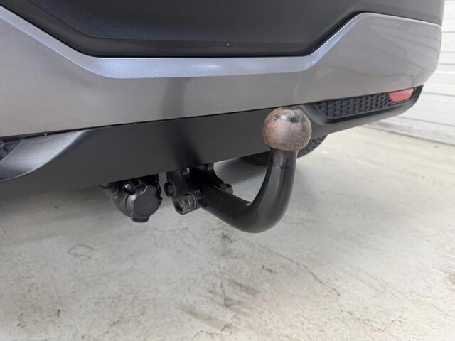 Nissan QASHQAI 1.3 MHEV N-Connecta / Trekhaak 1400 KG / Dealer Onderhouden / Panoramadak / Navigatie / 360 Graden Camera / All Seasonbanden / Adaptive Cruise Control / Climate Control / Apple CarPlay/Android Auto /