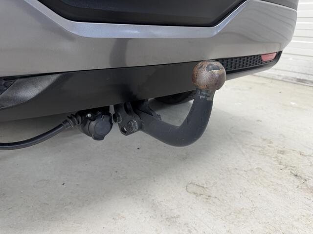 Nissan QASHQAI 1.3 MHEV N-Connecta / Nederlandse Auto / Dealer Onderhouden / Trekhaak 1400 KG / All Seasonbanden / Panoramadak / Navigatie / 360 Graden Camera / Adaptive Cruise Control / Climate Control / Apple CarPlay/Android Auto /