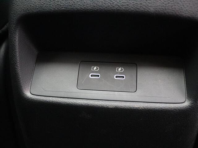 Nissan QASHQAI 158pk MHEV Xtronic N-Connecta | Panoramadak | Pilot Assist | Elektrische achterklep | Head-up Display | Stoel, stuur en voorruit verwarming | Rondomzicht camera |