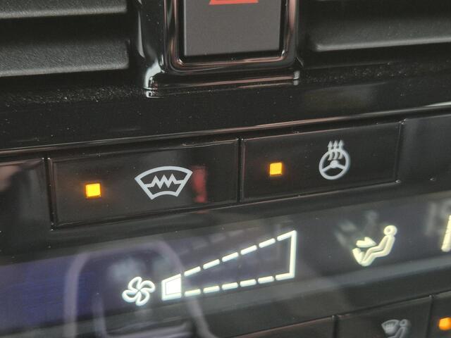 Nissan QASHQAI 1.5 e-Power Tekna / Fabrieksgarantie tot 06-2027<100.000 km / Cold Pack / Head Up Display / Elektrische achterklep / Rondomzicht camera / Stuur- Stoel & Voorruitverwarming / Adaptief cruise control / Draadloze telefoon lader / Apple Carplay Android Auto /