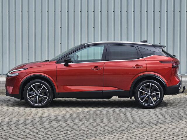 Nissan QASHQAI 1.3 MHEV Tekna / Trekhaak / Panoramadak / Head-Up Display / Elektrisch Verstelbare Bestuurdersstoel / Elektrische Achterklep / Adaptief Cruise Control / Apple Carplay & Android Auto / Climate Control /