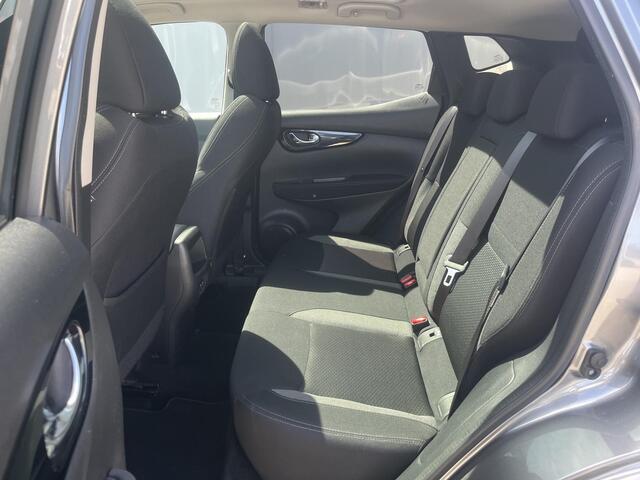 Nissan QASHQAI 1.3 DIG-T Design Edition / Trekhaak (1.500KG) / Panorama Dak / Stoelverwarming / Cruise Control / Airco / Full-Map Navigatie / Keyless / Bluetooth / Apple Carplay&Android Auto / Bluetooth / Lane-Assist /