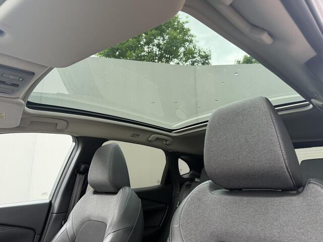 Nissan QASHQAI 1.3 MHEV Xtronic N-Connecta / Fabrieksgarantie tot 03-2028 / Panoramadak / 1800kg Trekgewicht / Cold Pack / 360 Camera / Elektrische Achterklep / Head-up Display / Apple Carplay&Android Auto / Adaptieve Cruise Control / Keyless /