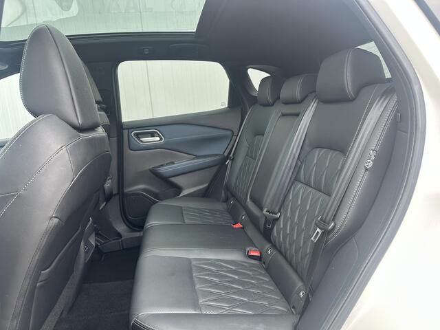 Nissan QASHQAI 1.3 MHEV Xtronic Tekna Plus / Panoramadak / BOSE / ACC / Luxe Lederen Bekleding / Stoel & Stuurwiel Verwarming / Elektr. Stoelen / Elektr. Achterklep / Memory Stoelen /