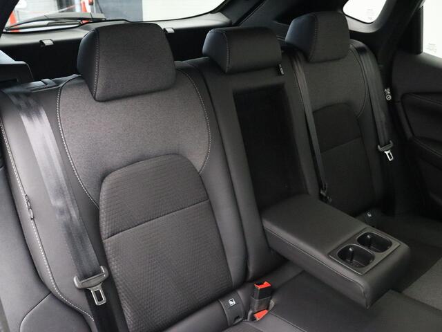 Nissan QASHQAI 158pk MHEV Xtronic N-Connecta | Head-up Display | Stoel, stuur en voorruit verwarming | Rondomzicht camera | Elektrische achterklep |