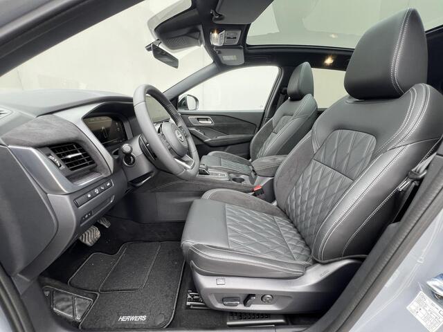 Nissan QASHQAI 1.3 MHEV Xtronic Tekna Plus / Fabrieksgarantie tot 10-2028 / Panorama dak / HUD / BOSE audio / Leder / Stuur- en stoelverwarming / 1.800 kg trekgewicht / Navigatie / Apple Carplay Android / 20" LM wielen & All Season banden /