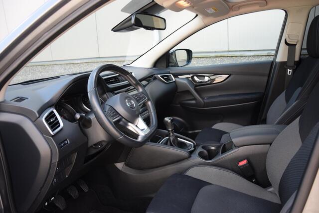 Nissan QASHQAI 1.3 DIG-T N-Connecta | Panoramisch glazen dak | Cruise control | parkeersensor voor en achter |