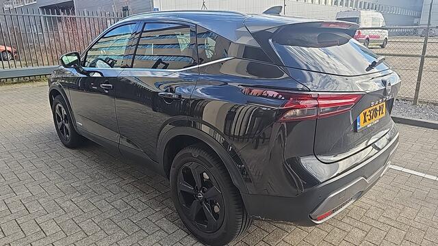 Nissan QASHQAI 1.5 e-Power Black Edition / Panoramadak / Navigatie / Stoelverwarming / Camera
