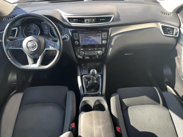Nissan QASHQAI 1.2 N-Connecta / Trekhaak (1.200KG) / Cruise Control / Airco / 360 Camera / Parkeersensoren Voor&Achter / Stoelverwarming Voor / Bluetooth Verbinding / Dab Ontvanger / Keyless /
