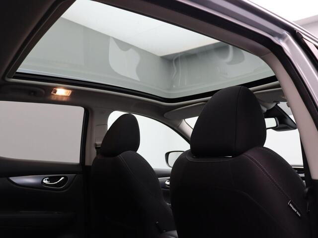 Nissan QASHQAI 1.3 DIG-T N-Connecta | Panorama dak | 360 camera | Dealeronderhouden | Automaat |
