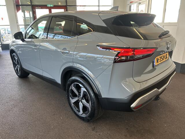 Nissan QASHQAI 1.3 MHEV Xtronic N-Connecta Automaat | 360 Camera | Afneembare trekhaak | Nardo grey | Digital dashboard | Adaptieve cruise control | Climate control | Nederlands geleverd | Lane assist | Apple carplay | Navigatie | Keyless | Dodehoeksdetectie