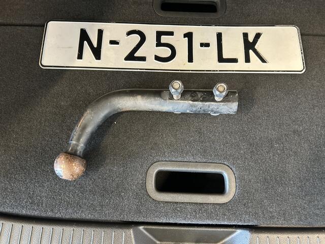 Nissan QASHQAI 1.3 MHEV Xtronic N-Connecta Automaat | 360 Camera | Afneembare trekhaak | Nardo grey | Digital dashboard | Adaptieve cruise control | Climate control | Nederlands geleverd | Lane assist | Apple carplay | Navigatie | Keyless | Dodehoeksdetectie