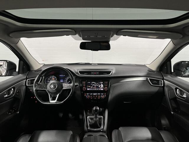 Nissan QASHQAI 1.3 DIG-T Tekna Trekhaak | Panorama dak | Adapt. cruise control | Stoelverwarming | Camera | Navigatie | Carplay | 360 camera