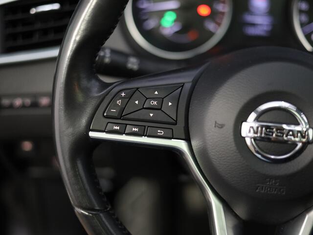 Nissan QASHQAI 1.2 N-Connecta | Airco | Climate Control | Cruise Control | Stoelverwarming | 360 camera | Panorama dak |