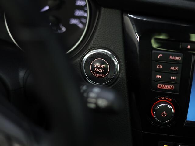 Nissan QASHQAI 1.2 N-Connecta | Airco | Climate Control | Cruise Control | Stoelverwarming | 360 camera | Panorama dak |