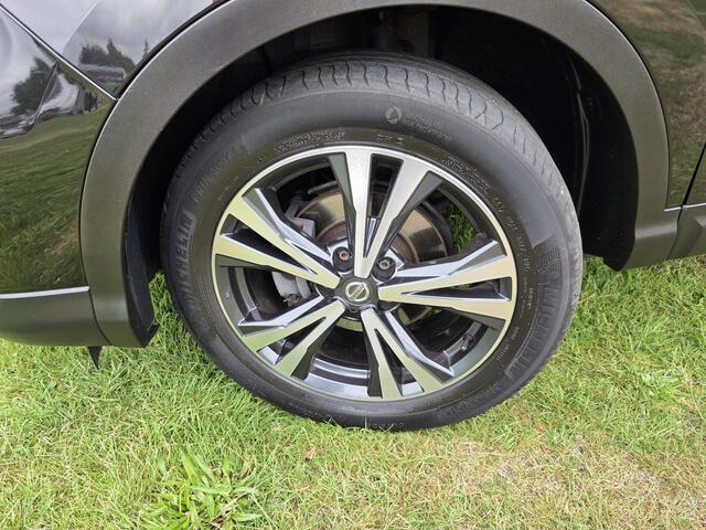 Nissan QASHQAI 1.2 N-Connecta Automaat | PANORAMADAK | TREKHAAK | CRUISE | CLIMA | NAVI |