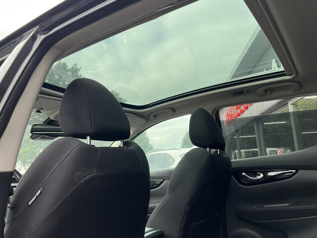 Nissan QASHQAI 1.3 DIG-T Design Edition | Nieuw binnen | Pano | Trekhaak | Stoelverwarming |
