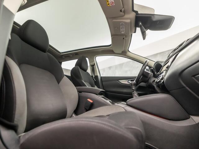 Nissan QASHQAI 1.2 N-Connecta (PANORAMADAK, NAVIGATIE, 360 CAMERA, GETINT GLAS, KEYLESS, SPORTSTOELEN, CRUISE, PARKEERSENSOREN, NIEUWE APK, NIEUWSTAAT)