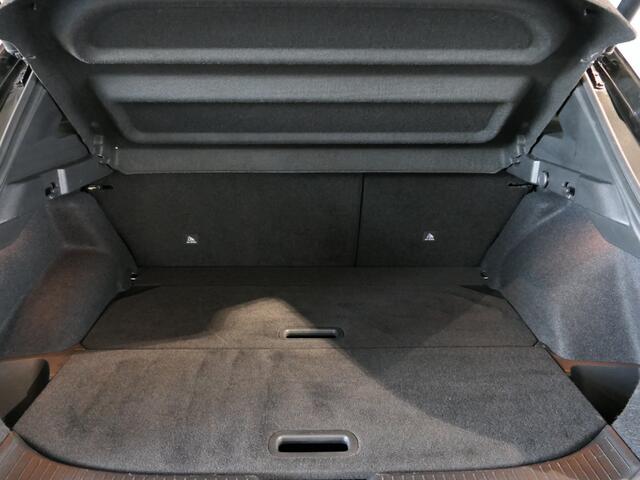 Nissan QASHQAI 1.3 MHEV Xtronic Tekna *1.800KG Trekgewicht!* Panoramadak - Allseasons - Dakrails - Trekhaak! - Headup display