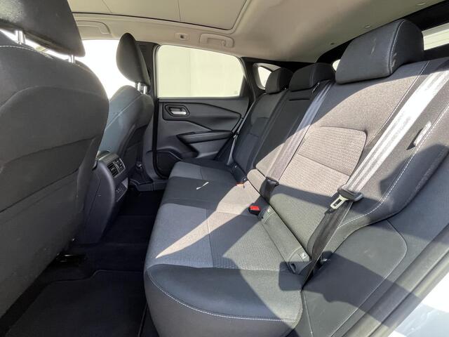Nissan QASHQAI 1.3 MHEV N-Connecta / Trekhaak (1.400KG) / Panoramadak / Airco / Apple Carplay&Android Auto / Full-Map Navigatie / Dode Hoek Detectie / 360 Camera /