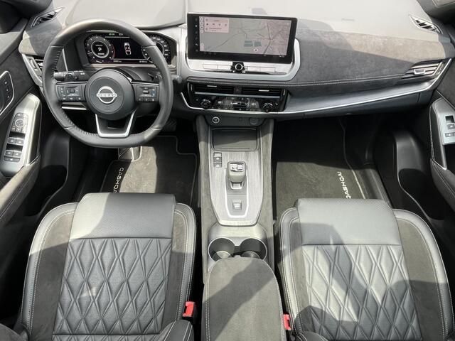 Nissan QASHQAI 1.3 MHEV Xtronic Tekna Plus / 10 Jaar Nissan More / Panoramadak / HUD / BOSE / ACC / Luxe Lederen Bekleding / Stoel Massage / Stoel & Stuurwiel Verwarming / Elektr. Stoelen / Elektr. Achterklep / Memory Stoelen /