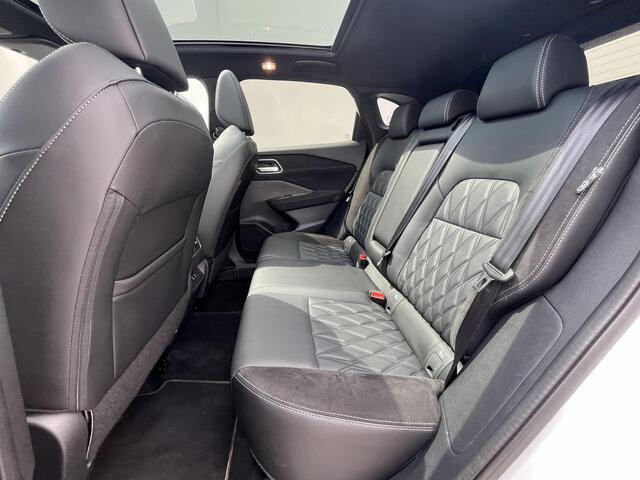 Nissan QASHQAI 1.3 MHEV Xtronic Tekna Plus / 10 Jaar Nissan More / Panoramadak / HUD / BOSE / ACC / Luxe Lederen Bekleding / Stoel Massage / Stoel & Stuurwiel Verwarming / Elektr. Stoelen / Elektr. Achterklep / Memory Stoelen /