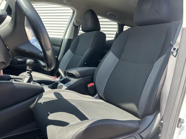 Nissan QASHQAI 1.6 N-Connecta | Nieuw Binnen! | Trekhaak | Navi | Clima
