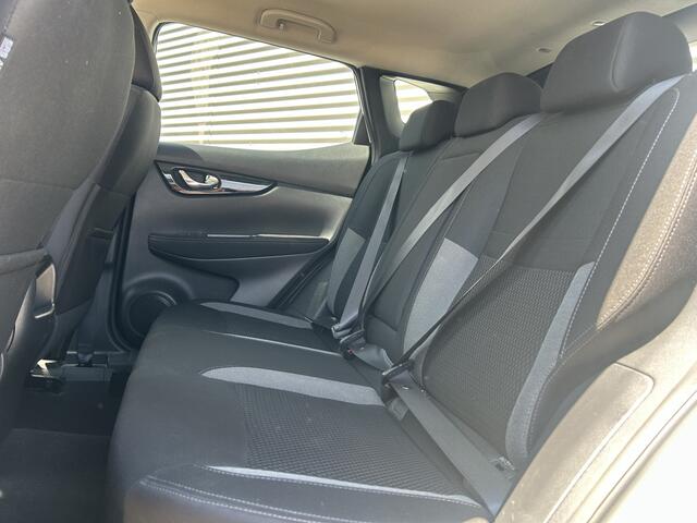 Nissan QASHQAI 1.6 N-Connecta | Nieuw Binnen! | Trekhaak | Navi | Clima