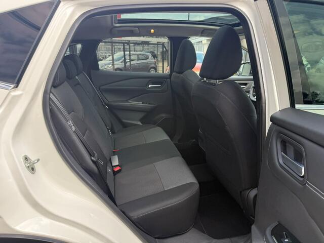 Nissan QASHQAI 1.3 MHEV Premiere Edition *Trekhaak & ACC*