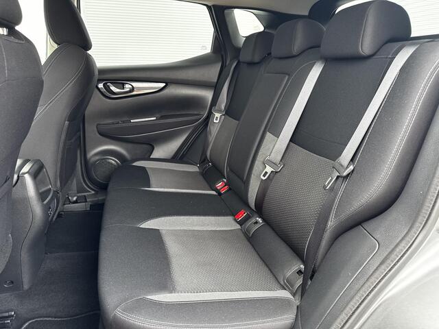 Nissan QASHQAI 1.3 DIG-T N-Connecta / Trekhaak ( 1500 kg ) / Panoramadak / Airco (automatisch) / Apple Carplay/Android Auto /