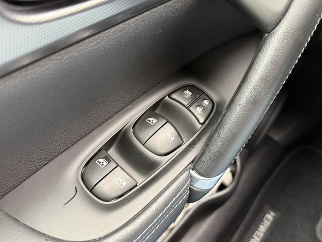 Nissan QASHQAI BWJ 2020 1.3 DIG-T 160 PK Tekna AUTOMAAT | FULL LED | TREKHAAK | STOELVERW. | LEDER | CAMERA | ADAPTIVE CRUISE | CARPLAY + ANDROID | NAVI | CLIMA | CRUISE | LMV | PDC