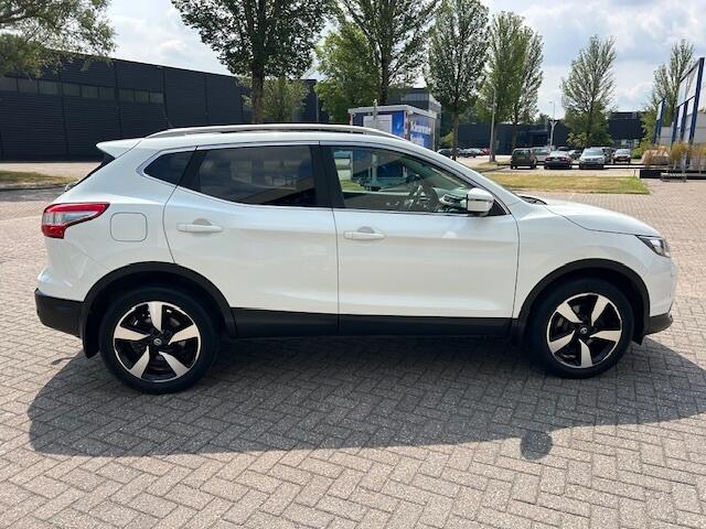 Nissan QASHQAI 1.2 N-Connecta PANO NAVI CAMERA TRHK.