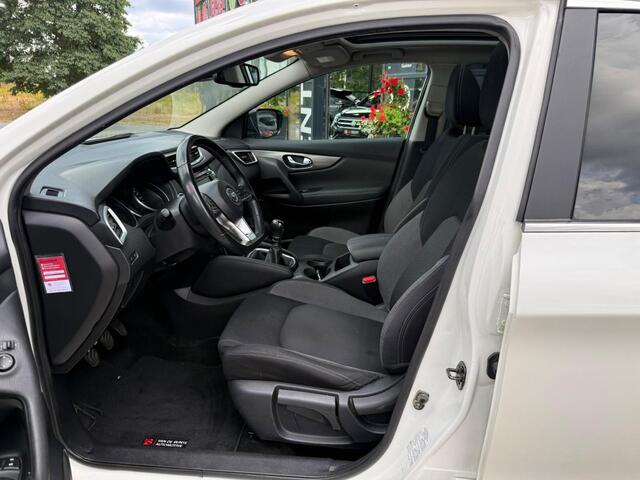 Nissan QASHQAI 1.3 DIG-T N-Connecta *Trekhaak & Navigatie*