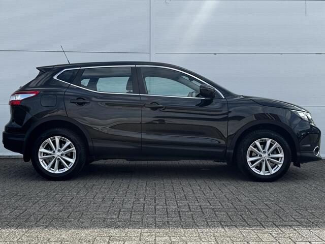 Nissan QASHQAI 1.6 N-Connecta / Navigatie / Trekhaak (1500KG trekgewicht) / Stoelverwarming /