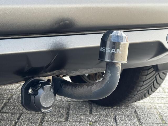 Nissan QASHQAI 1.6 N-Connecta / Navigatie / Trekhaak (1500KG trekgewicht) / Stoelverwarming /