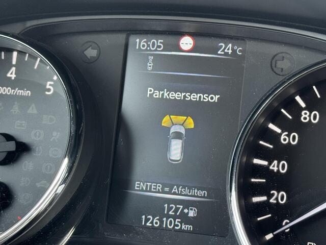 Nissan QASHQAI 1.6 N-Connecta / Navigatie / Trekhaak (1500KG trekgewicht) / Stoelverwarming /