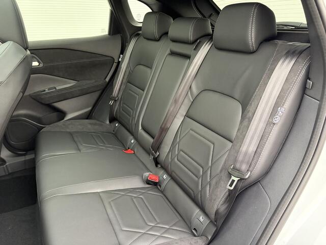 Nissan QASHQAI 1.5 e-Power N-Design / ¤4.000,- Nissan Voorraadvoordeel / Nieuw uit voorraad leverbaar / Panoramadak / Stoel- en Stuurverwarming / Verwarmde Voorruit / Leder/Alcantara Bekleding / Google Maps Navigatie / 360 Graden Camera / 20 Inch Wielen /