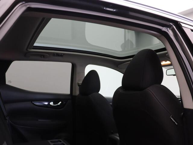 Nissan QASHQAI 140pk DIG-T N-Connecta | Trekhaak | Panoramisch dak | 360 graden camera | Stoelverwarming |
