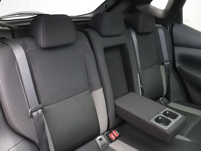 Nissan QASHQAI 140pk DIG-T N-Connecta | Trekhaak | Panoramisch dak | 360 graden camera | Stoelverwarming |