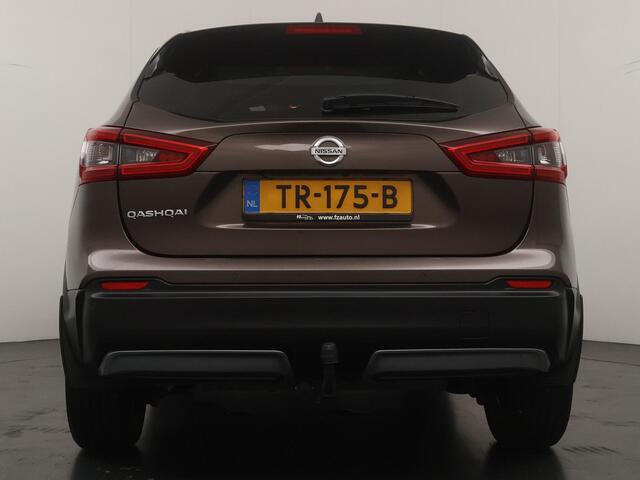 Nissan QASHQAI 1.2 N-Connecta - Navigatie - Panoramadak - Climate Control - Trekhaak