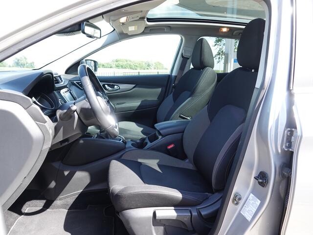 Nissan QASHQAI 1.3 DIG-T AUT. N-Connecta PANO | LMV | CRUISE | CAMERA | ECC