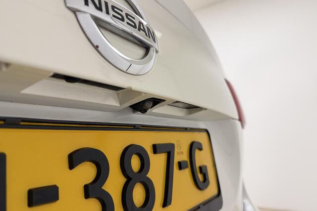 Nissan QASHQAI 1.6 Tekna 163pk | Lederen Bekleding | Navigatie | Climate Control | Camera | Trekhaak | Panoramadak | 1.500kg Trekgewicht