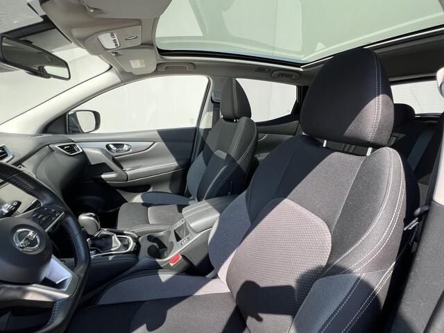 Nissan QASHQAI 1.3 DIG-T N-Connecta / Dealer onderhouden / Panorama dak / 1.500 kg trekgewicht / Navigatie / Camera 360° / Apple Carplay Android / Stoelverwarming / 18" LM wielen & All Season banden /