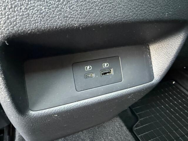 Nissan QASHQAI 1.3 TEKNA + 360° Camera/Trekhaak/Winter Pakket/Leder