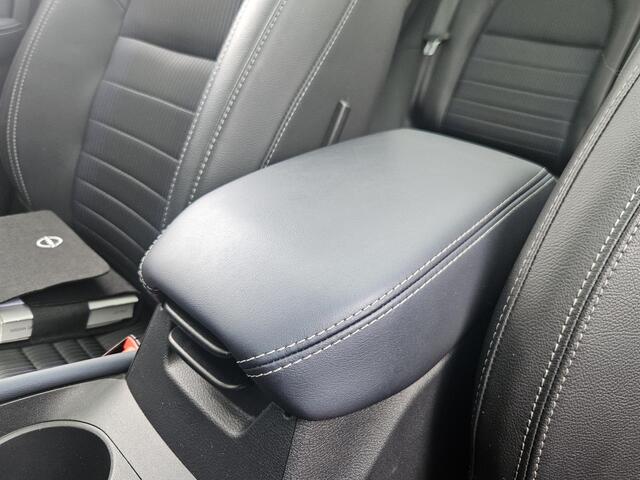 Nissan QASHQAI 1.3 MHEV Tekna / Trekhaak 1800KG / Adaptief Cruise Control / Panoramadak / Elektrisch Verstelbare Bestuurdersstoel / Head- Up Display / 360 Graden Camera / Elektrische Achterklep / Apple Carplay & Android Auto / Draadloze Telefoon Lader / Navigatie / Clim