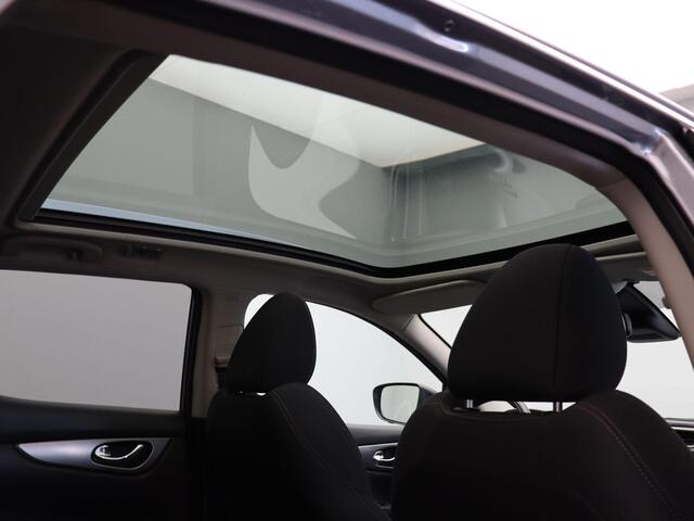 Nissan QASHQAI 140pk DIG-T N-Connecta | Trekhaak 1300KG | Panoramadak | Climate control | Rondomzicht camera | 19" LMV | Apple carplay/Android auto |