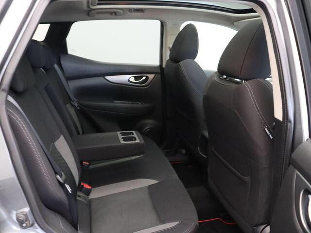 Nissan QASHQAI 140pk DIG-T N-Connecta | Trekhaak 1300KG | Panoramadak | Climate control | Rondomzicht camera | 19" LMV | Apple carplay/Android auto |