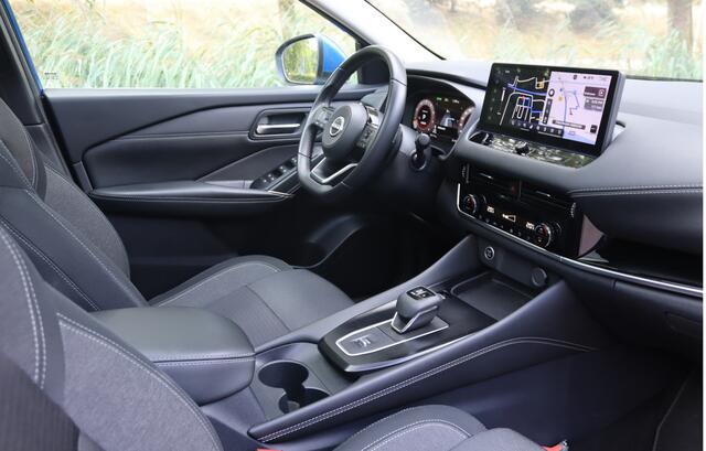Nissan QASHQAI 1.3 MHEV Xtronic N-Connecta Panorama/360/CarPlay/Keyless/LED/ACC/Trekhaak